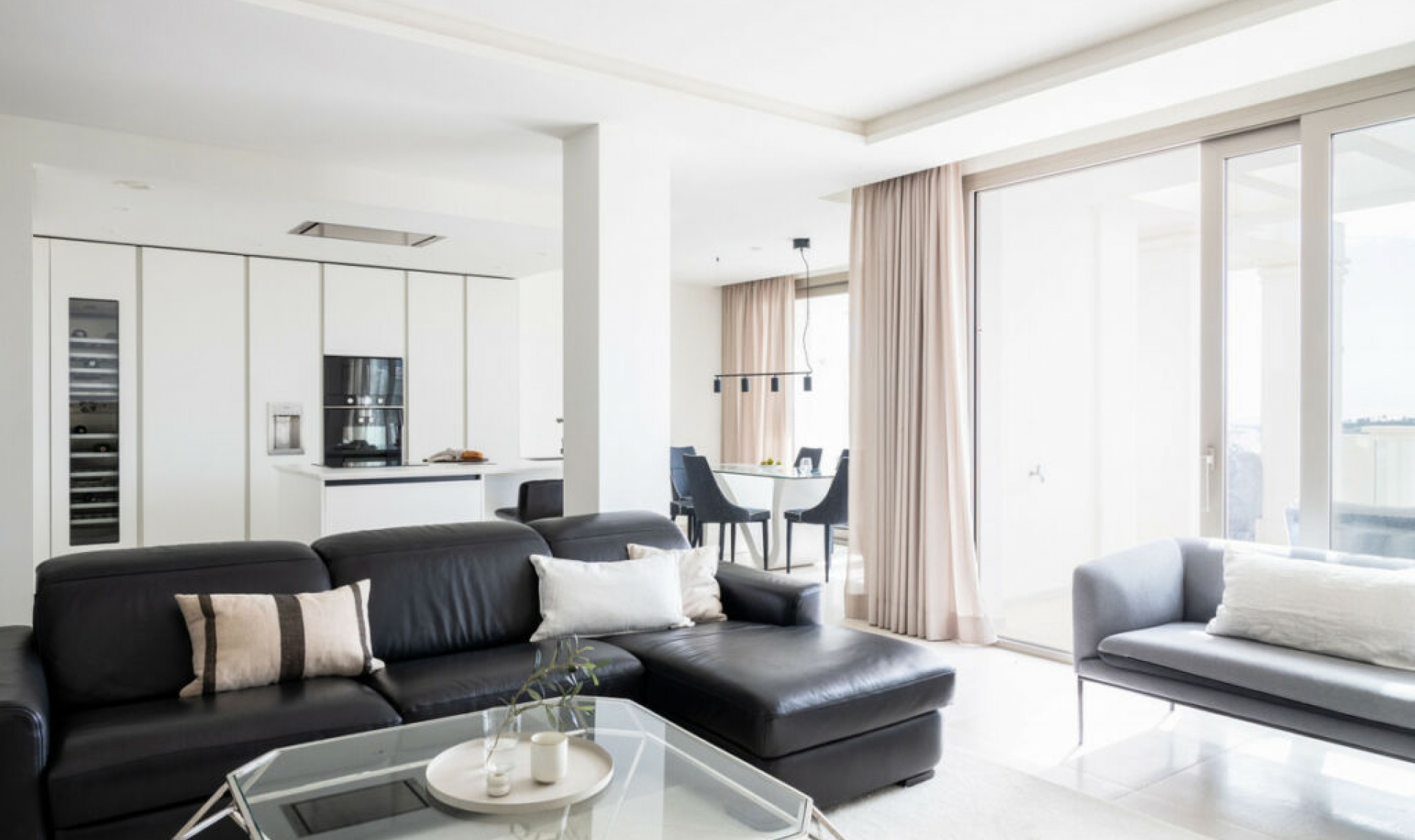 Resale - Apartment -
Marbella