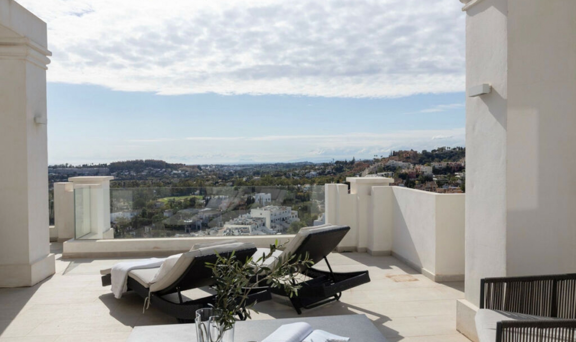 Resale - Apartment -
Marbella