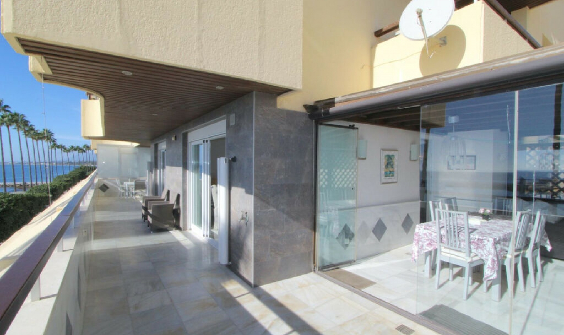 Resale - Apartment -
Marbella