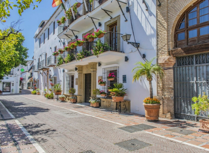 Resale - Apartment -
Marbella