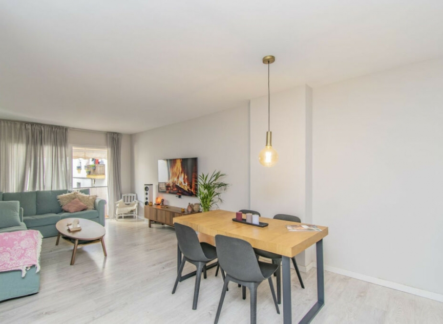 Resale - Apartment -
Marbella