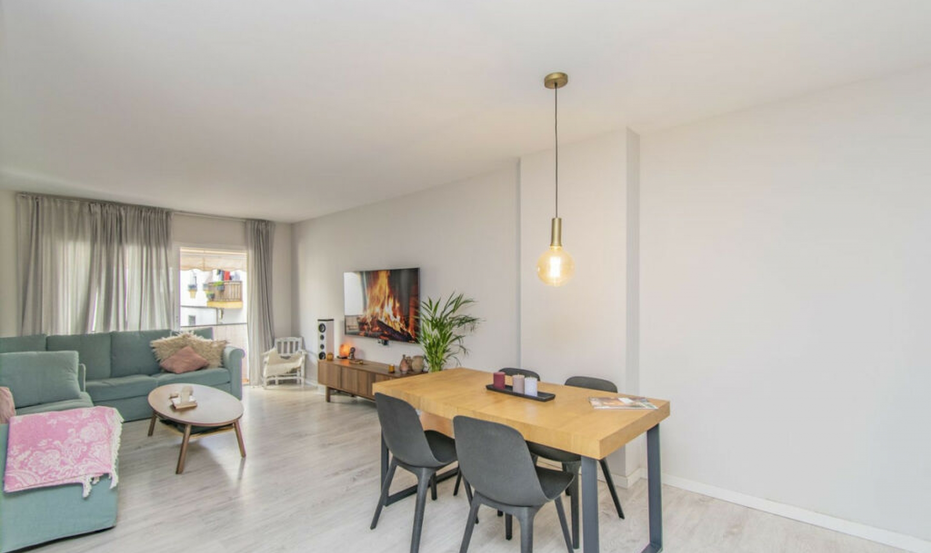 Resale - Apartment -
Marbella