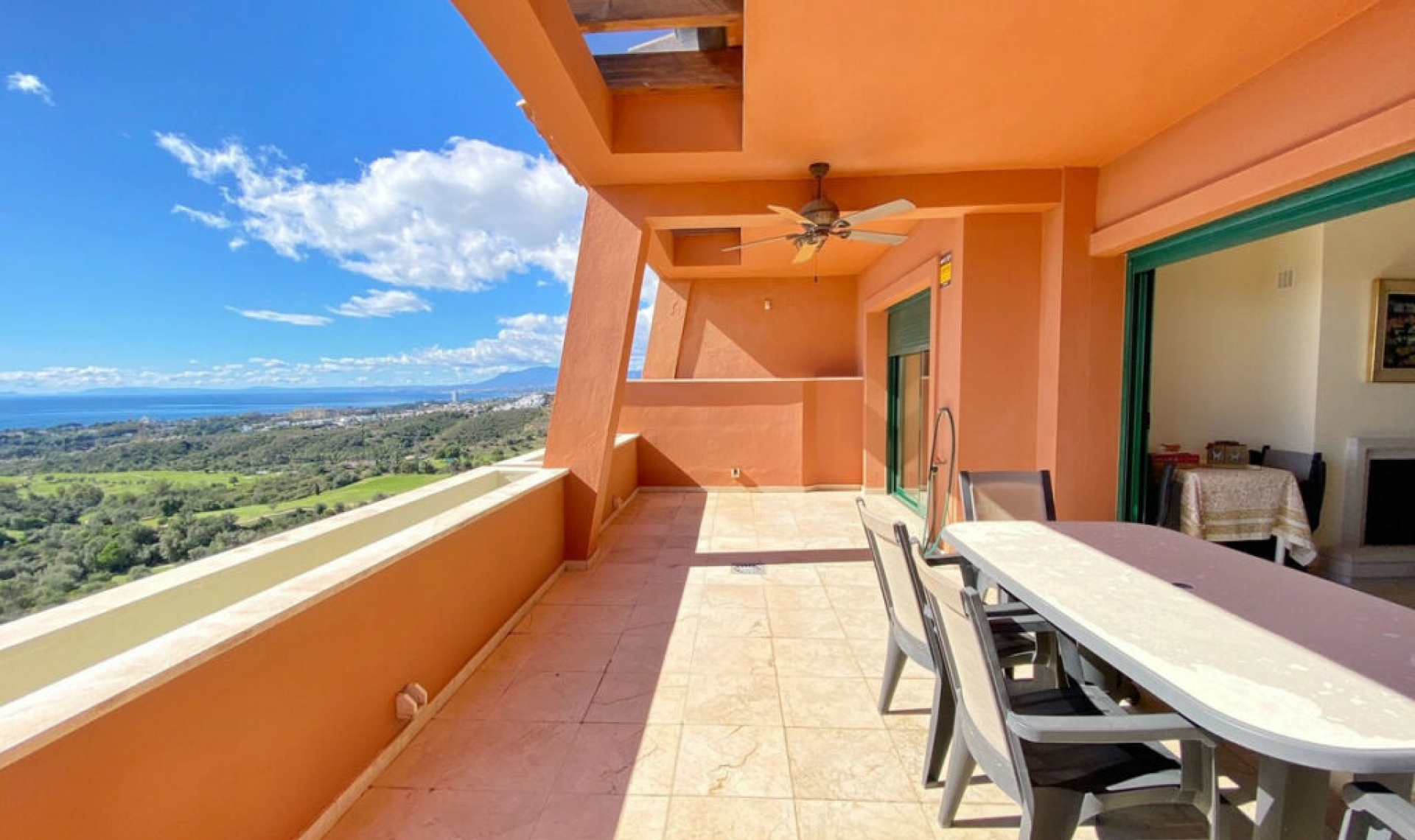 Resale - Apartment -
Marbella