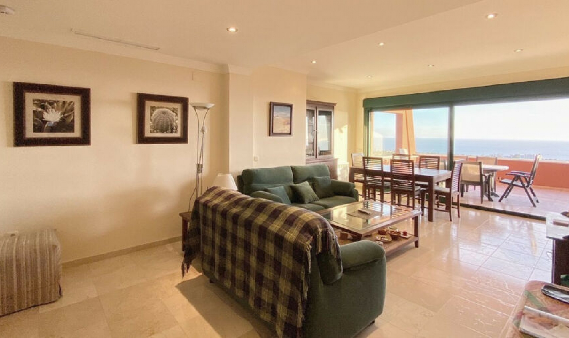 Resale - Apartment -
Marbella