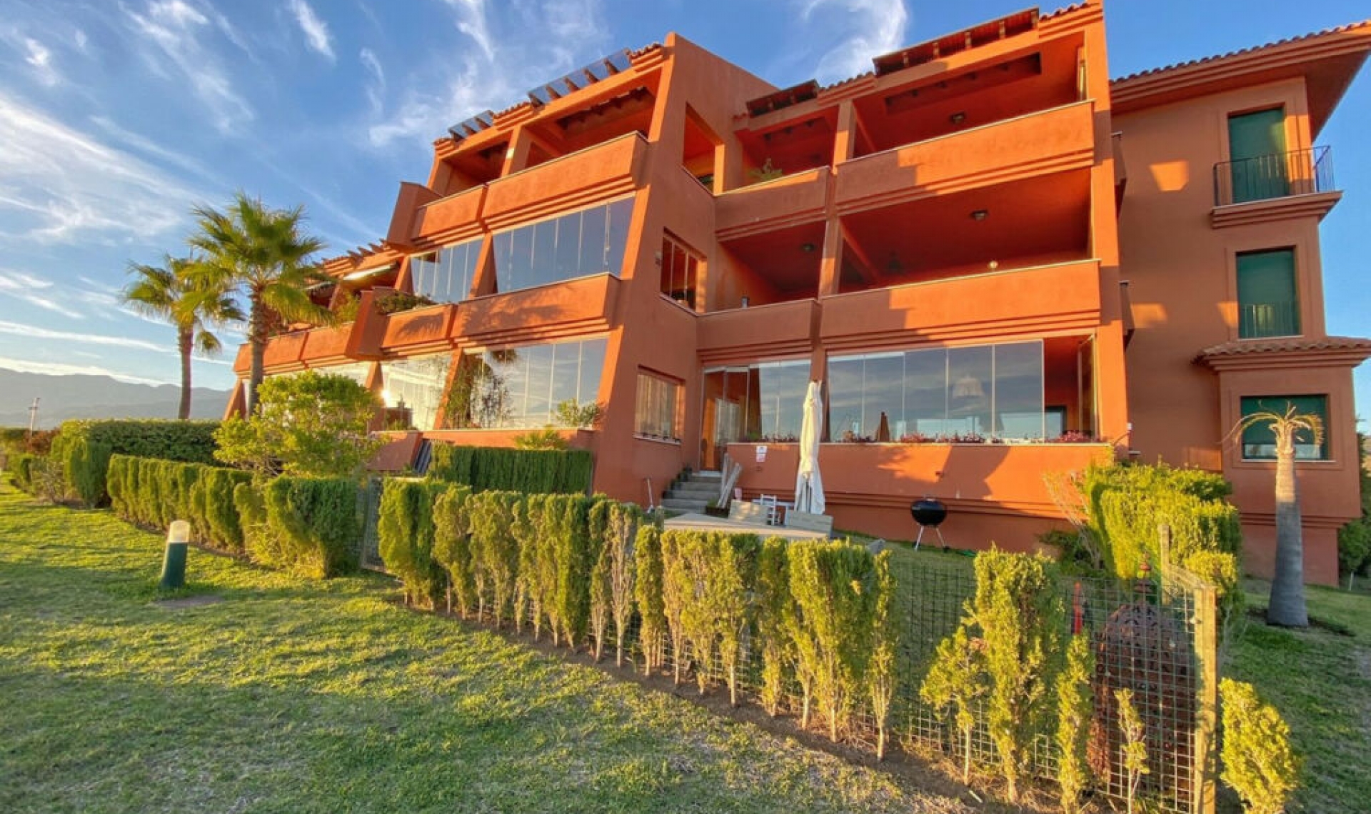 Resale - Apartment -
Marbella