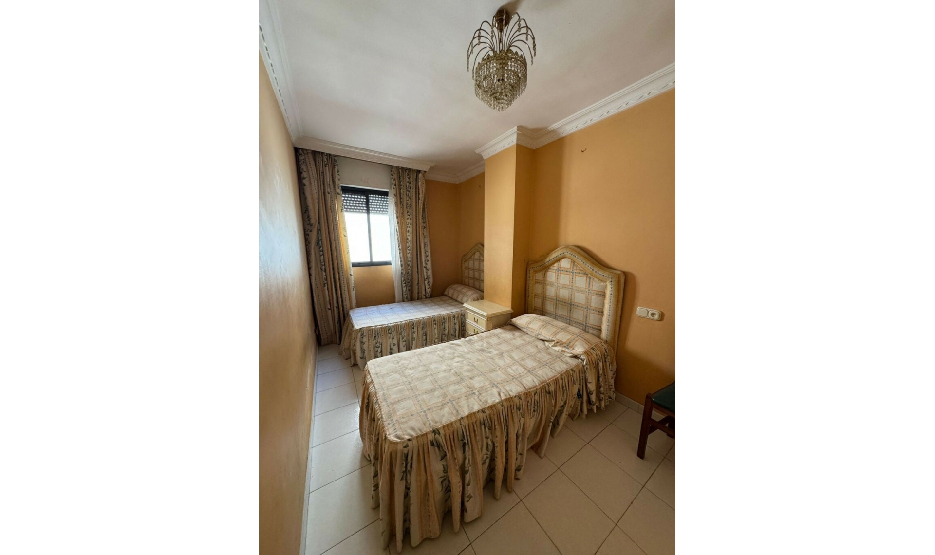 Resale - Apartment -
Marbella