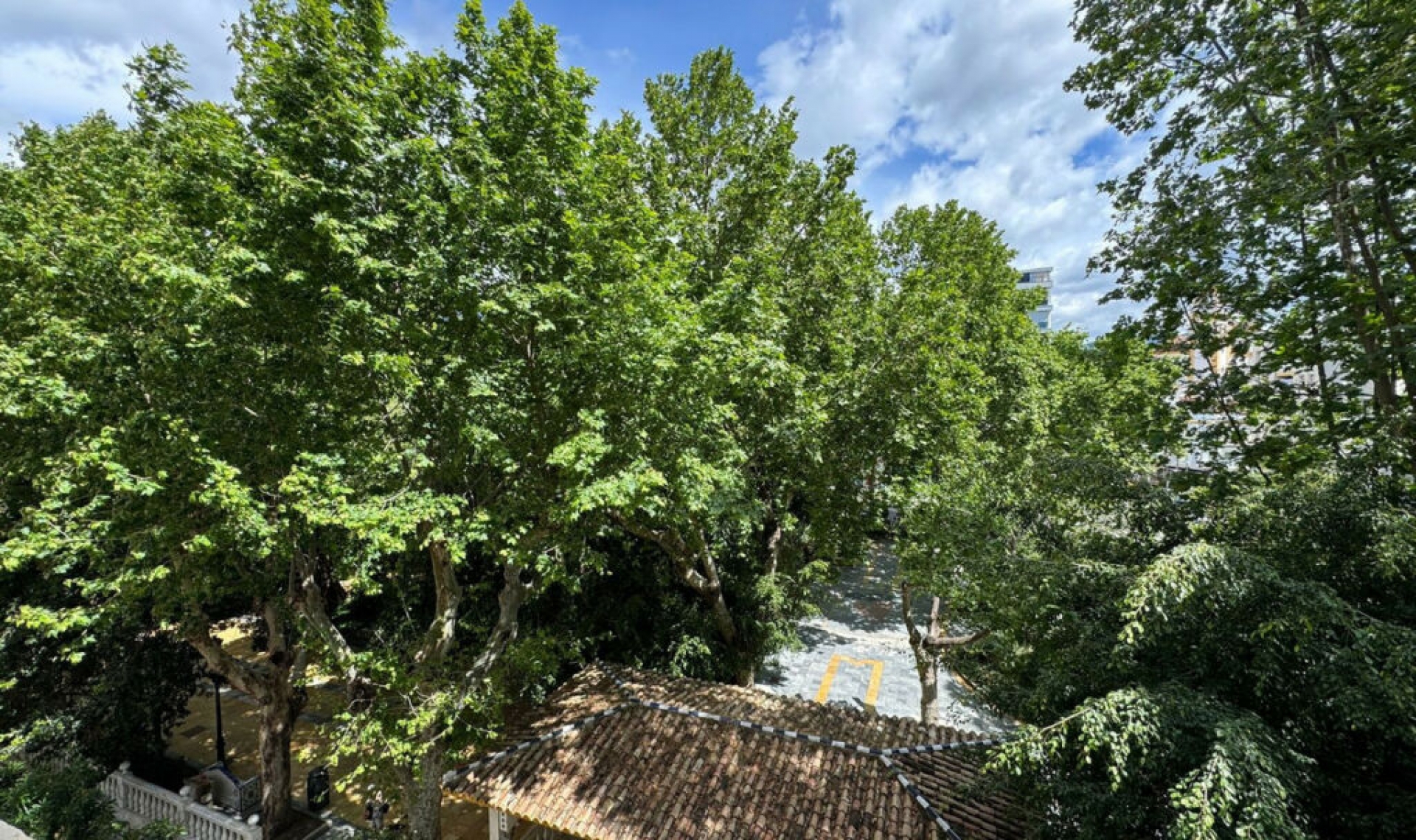 Resale - Apartment -
Marbella