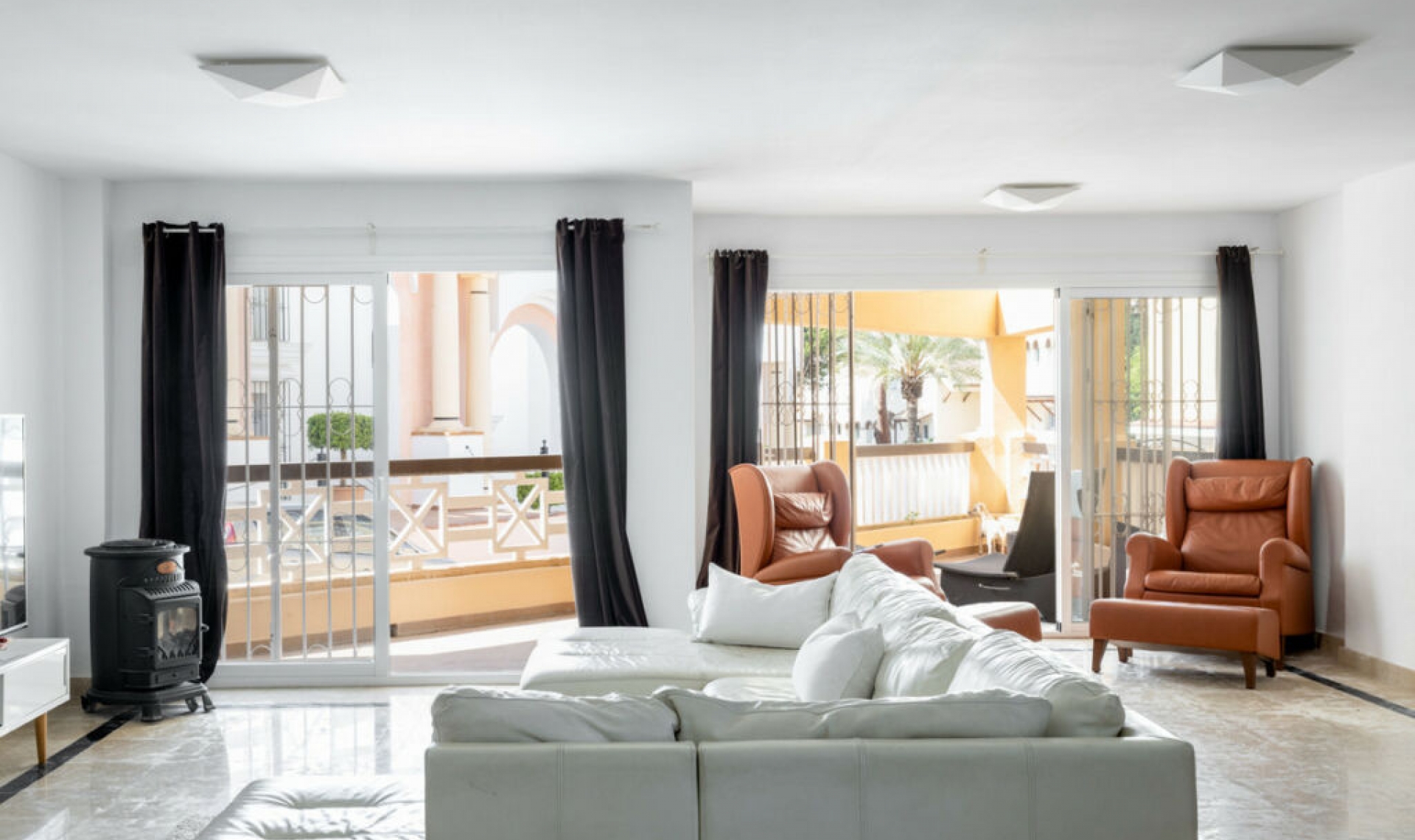 Resale - Apartment -
Marbella
