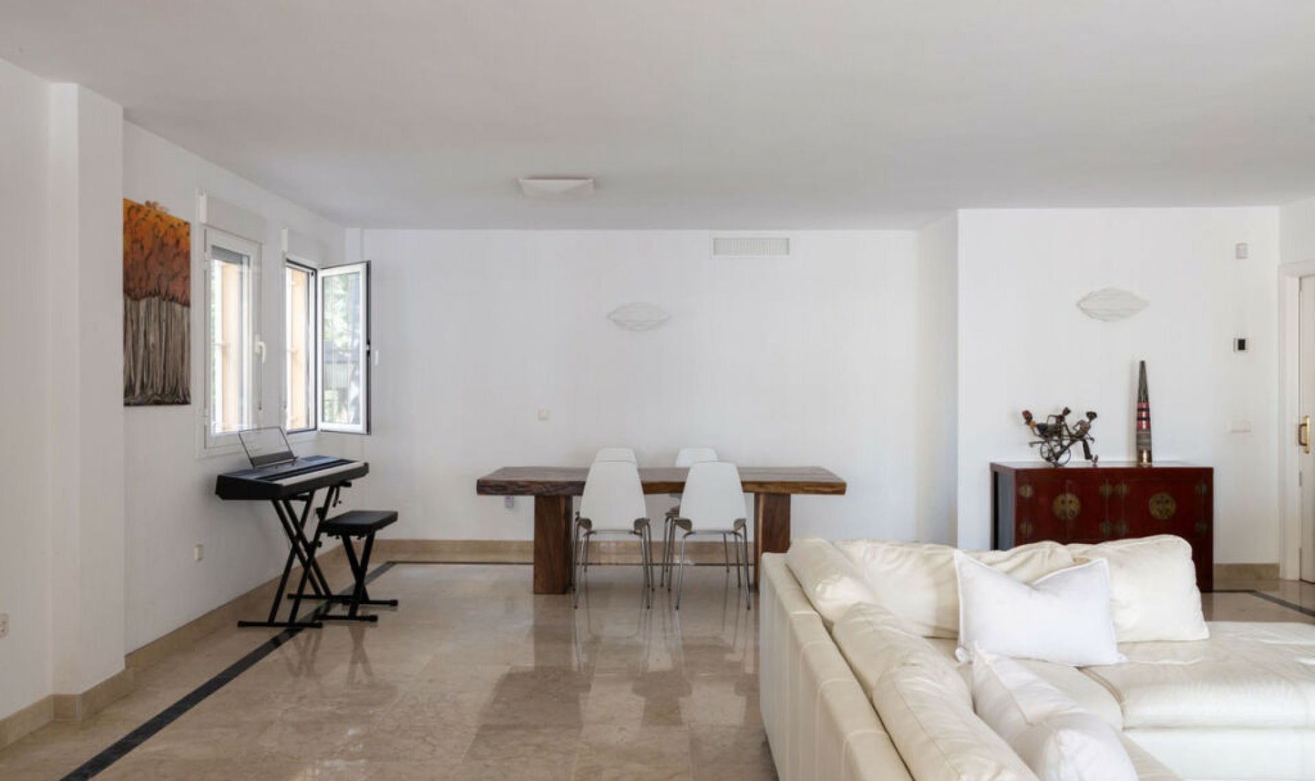 Resale - Apartment -
Marbella