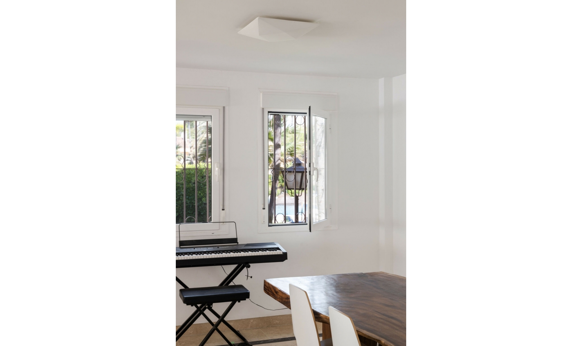 Resale - Apartment -
Marbella
