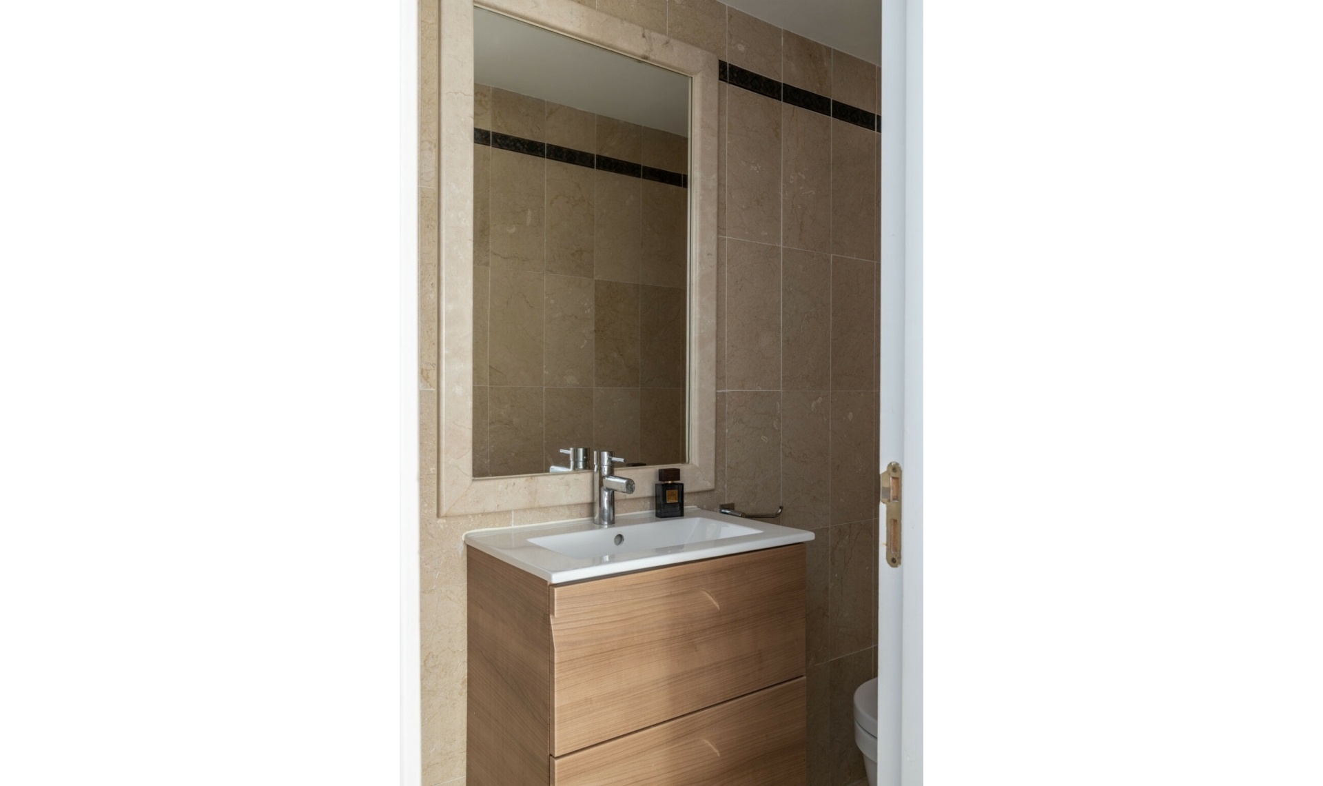 Resale - Apartment -
Marbella