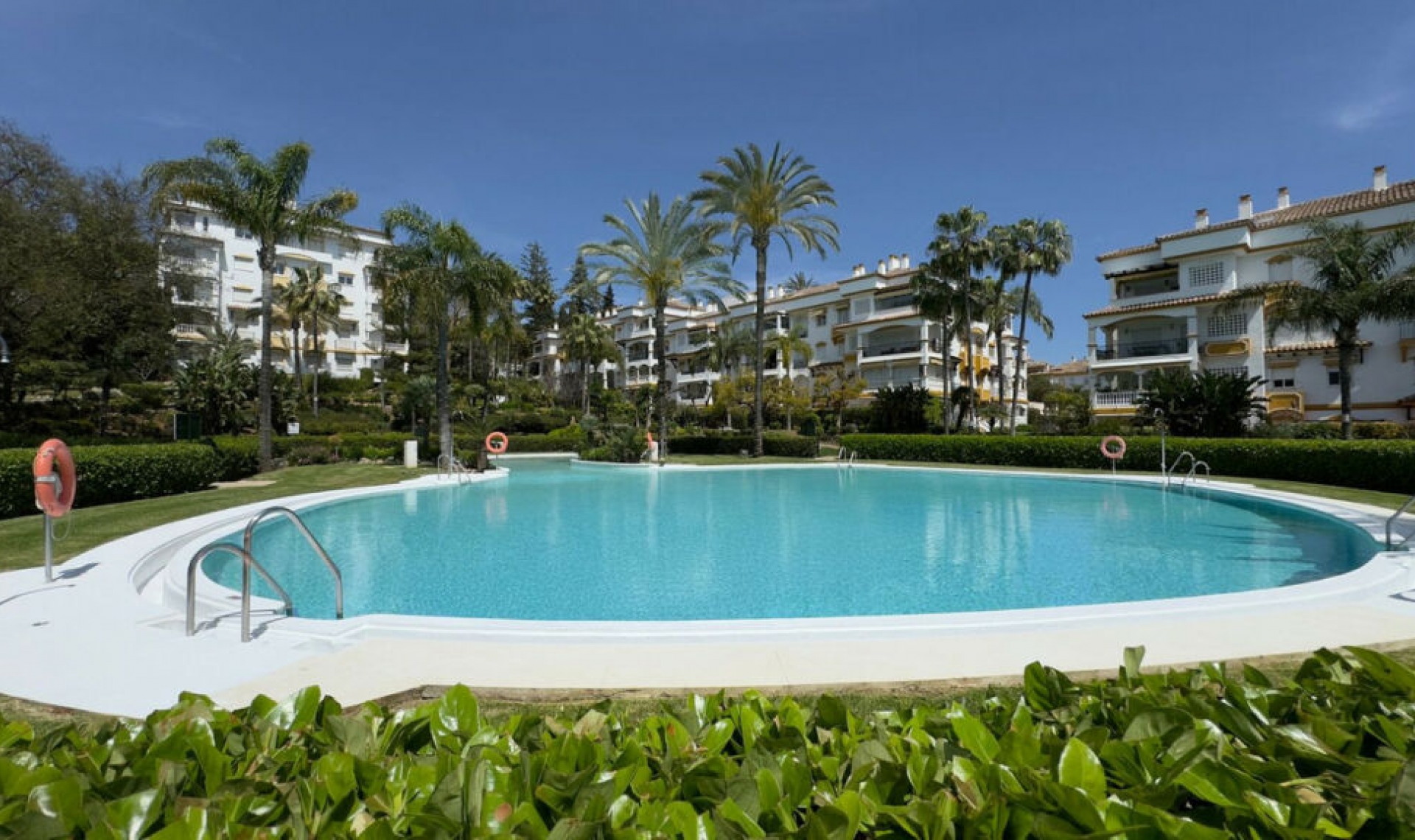 Resale - Apartment -
Marbella