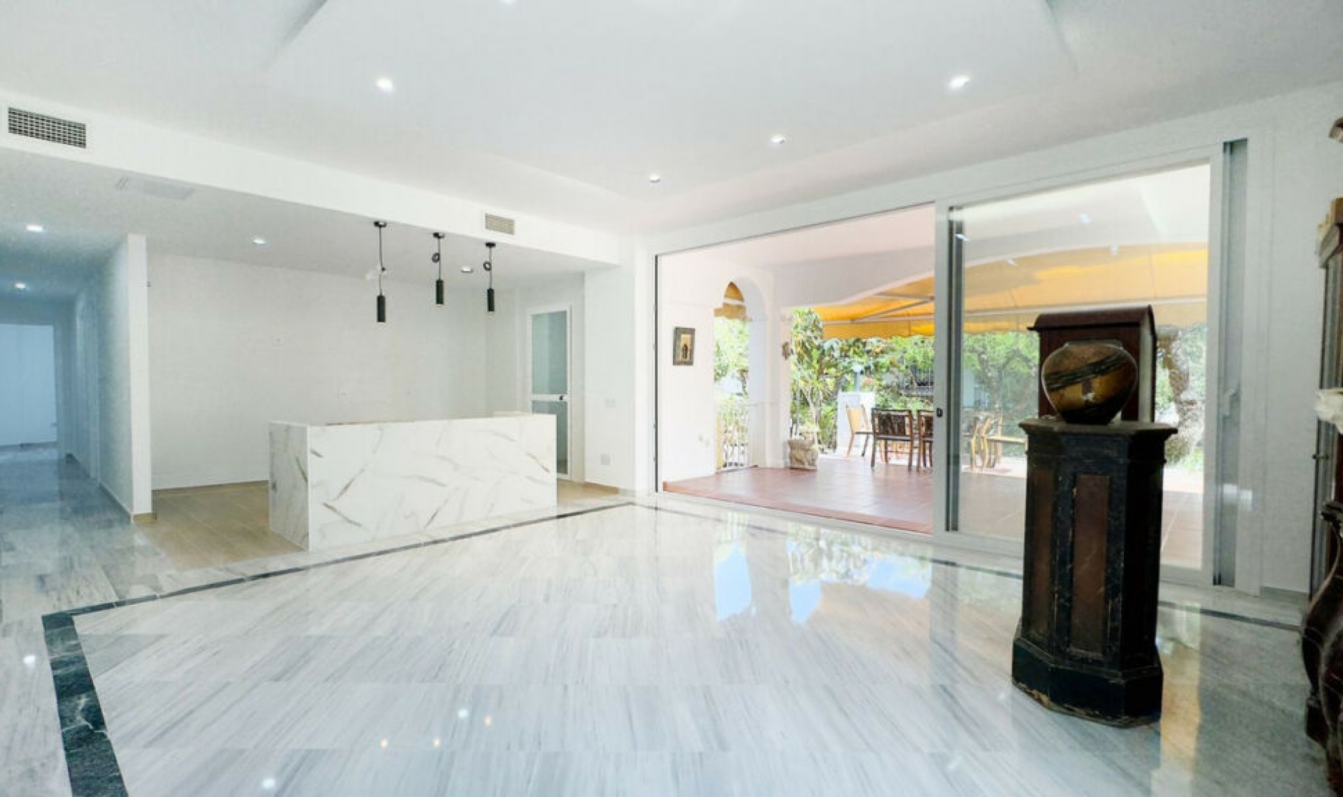 Resale - Apartment -
Marbella