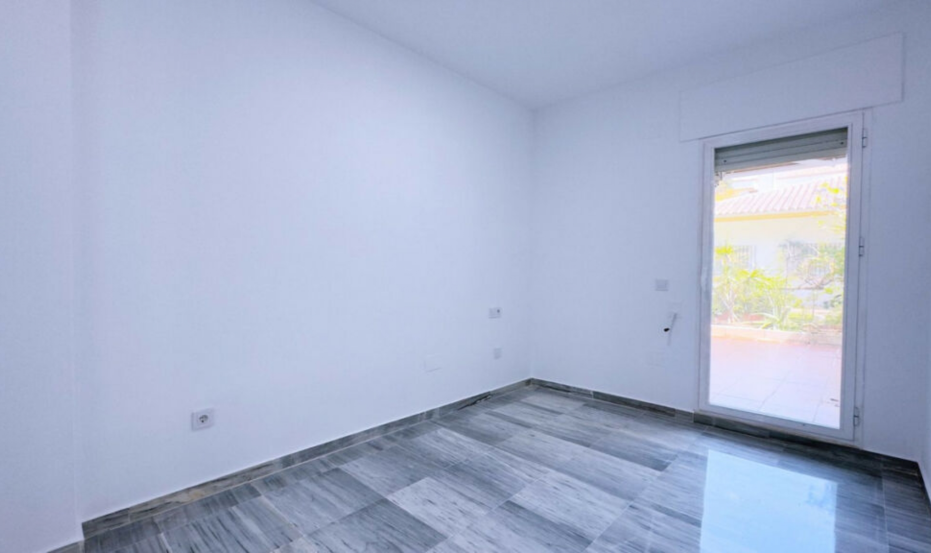 Resale - Apartment -
Marbella