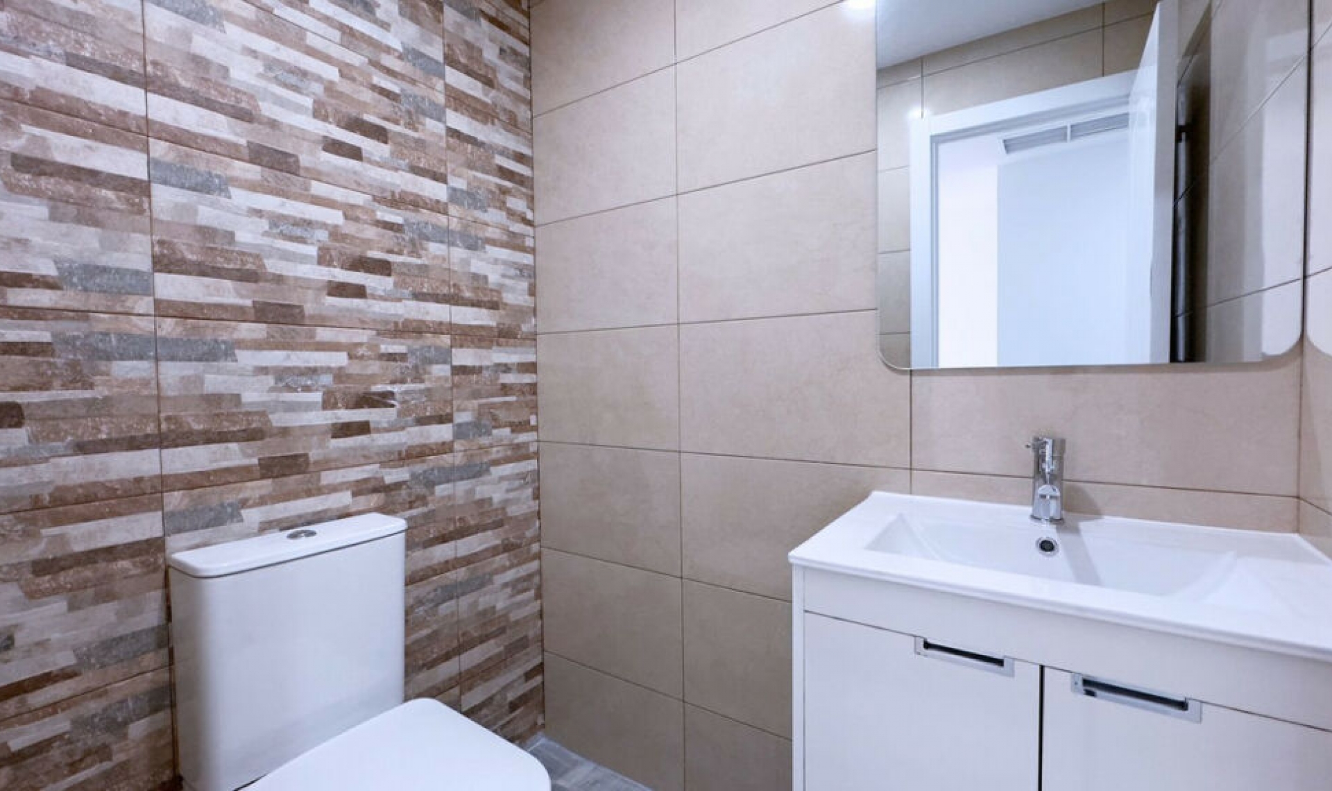 Resale - Apartment -
Marbella