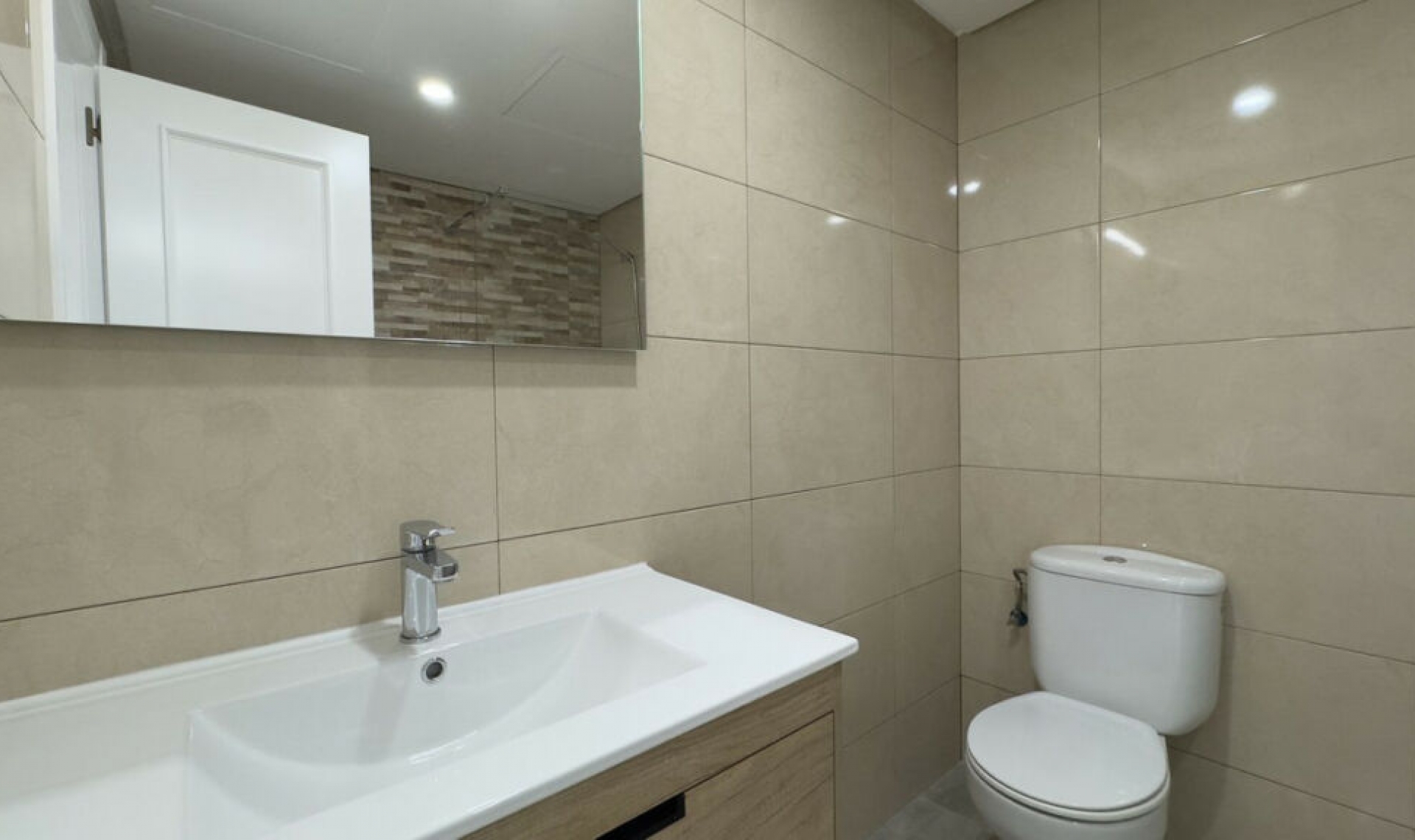 Resale - Apartment -
Marbella