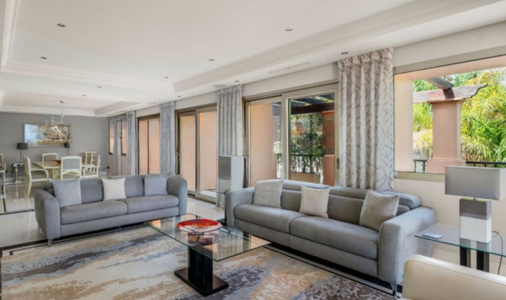 Resale - Apartment -
Marbella