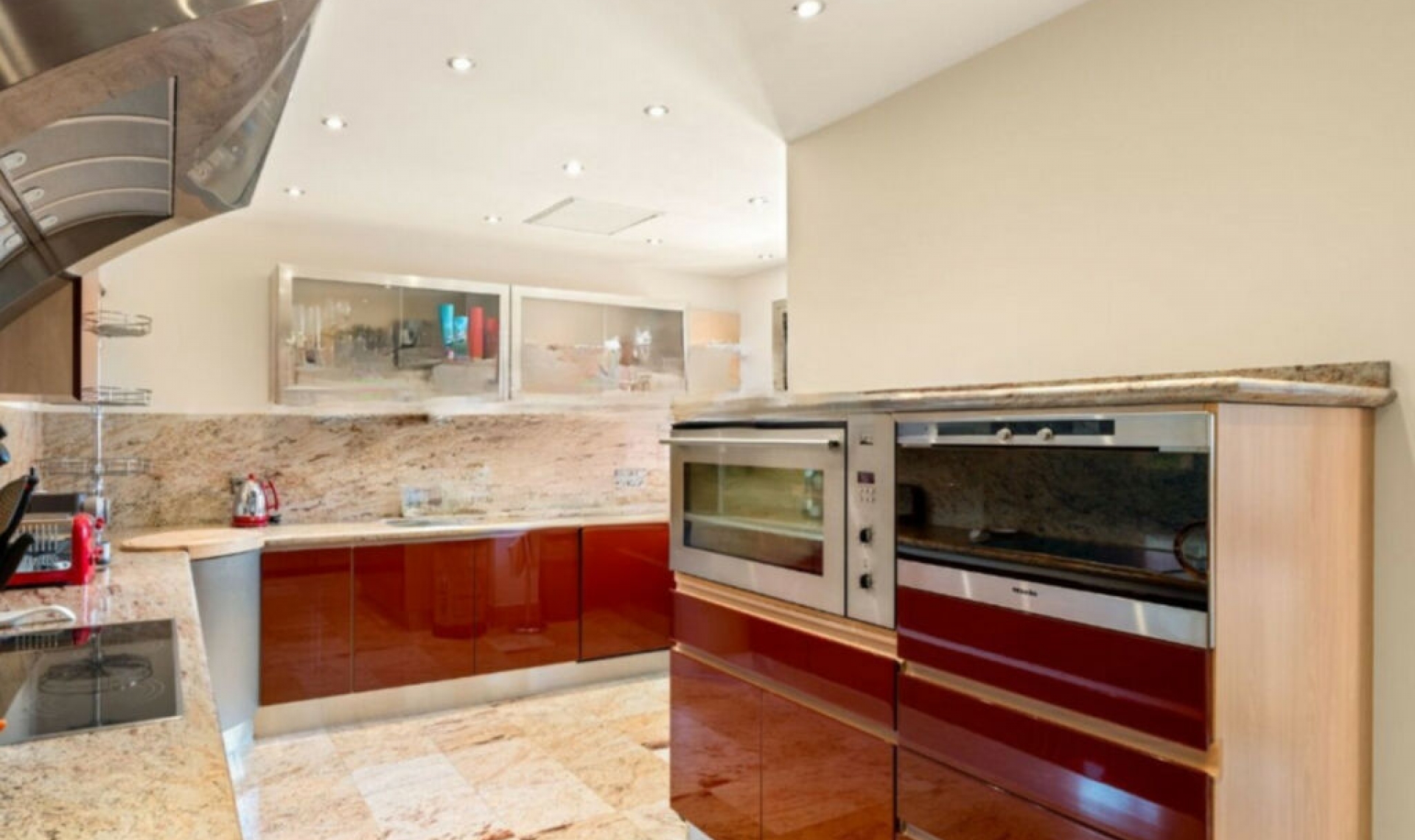 Resale - Apartment -
Marbella