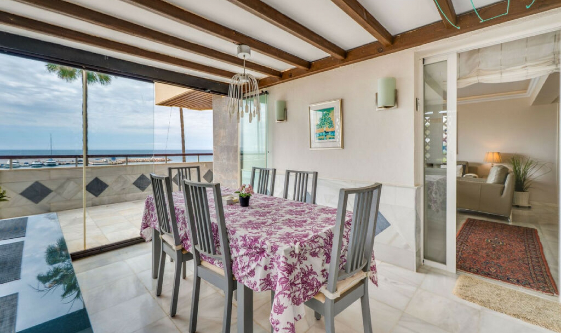 Resale - Apartment -
Marbella