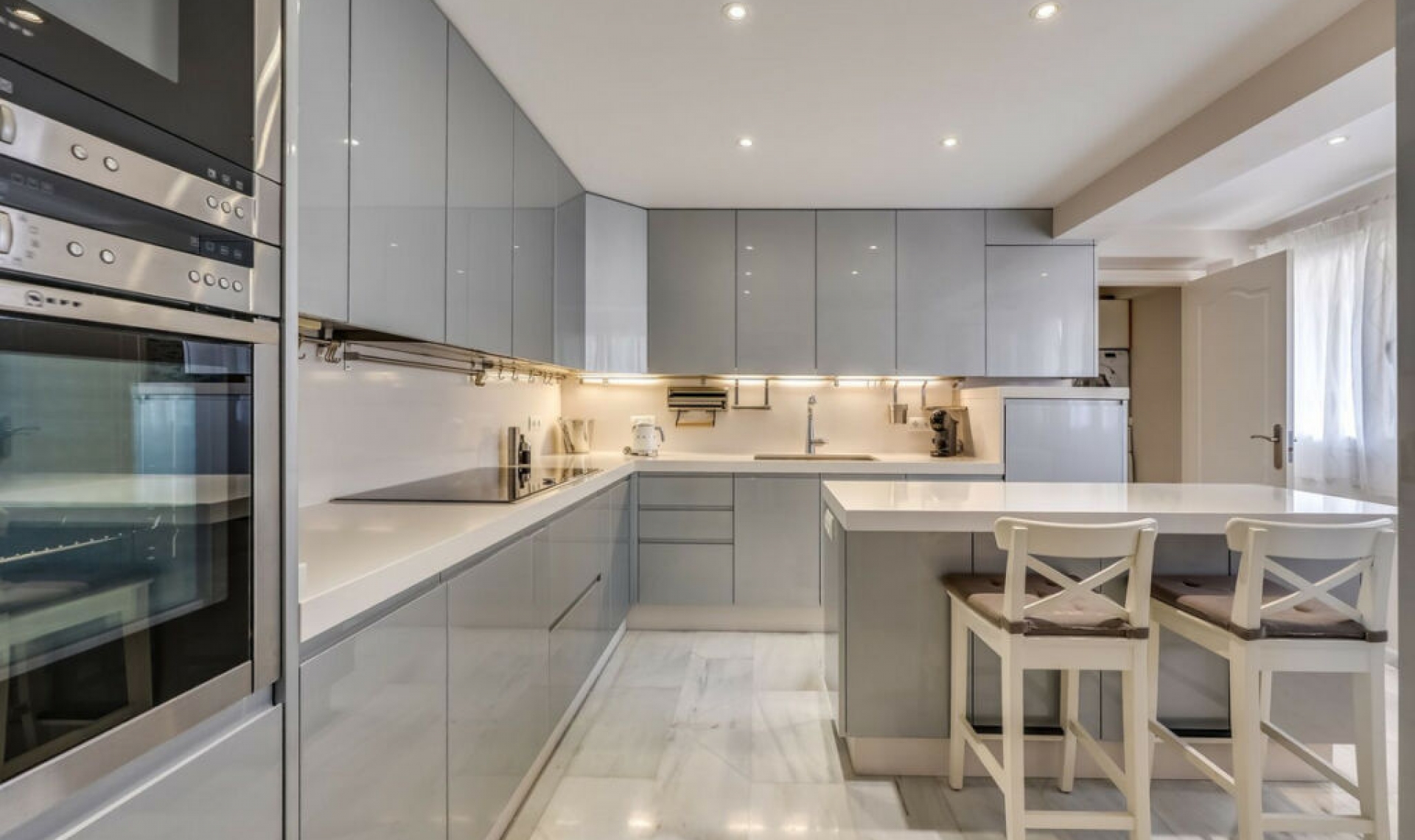 Resale - Apartment -
Marbella