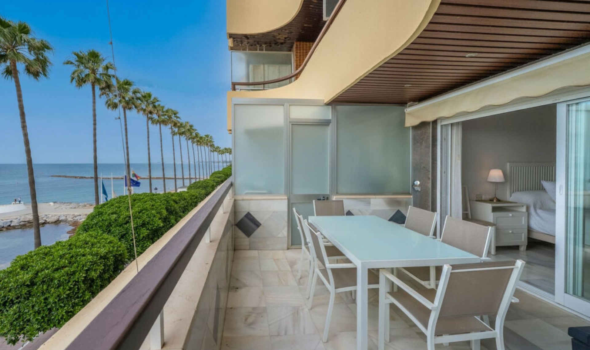 Resale - Apartment -
Marbella