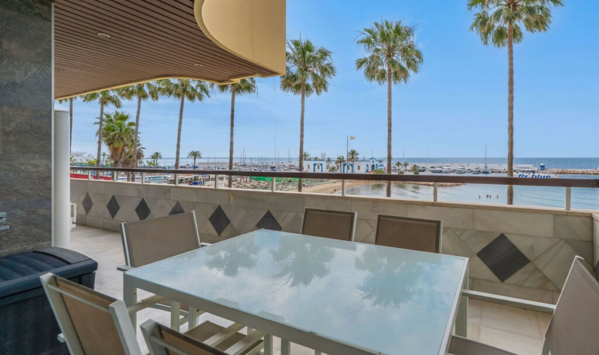 Resale - Apartment -
Marbella