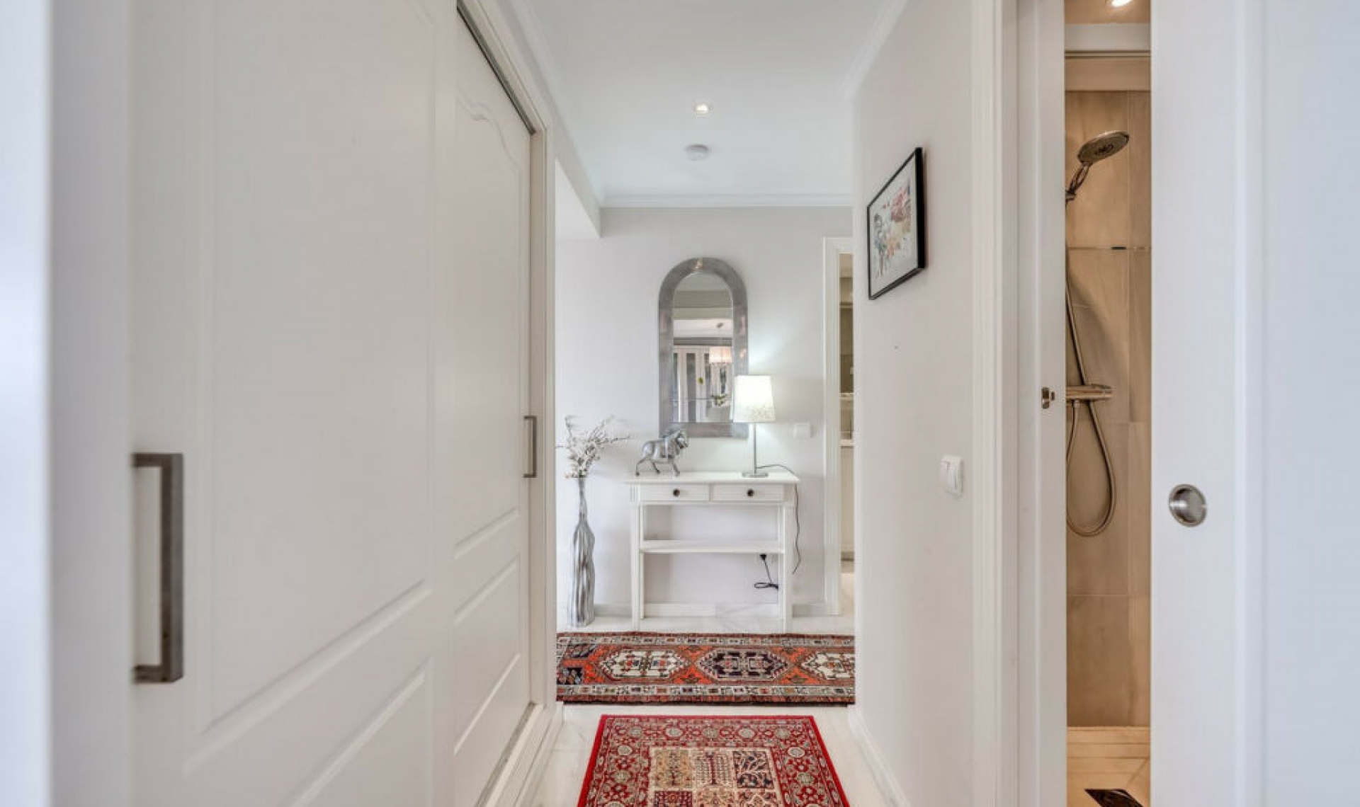 Resale - Apartment -
Marbella