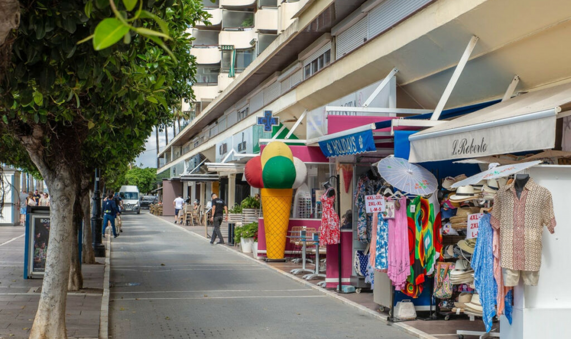 Resale - Apartment -
Marbella