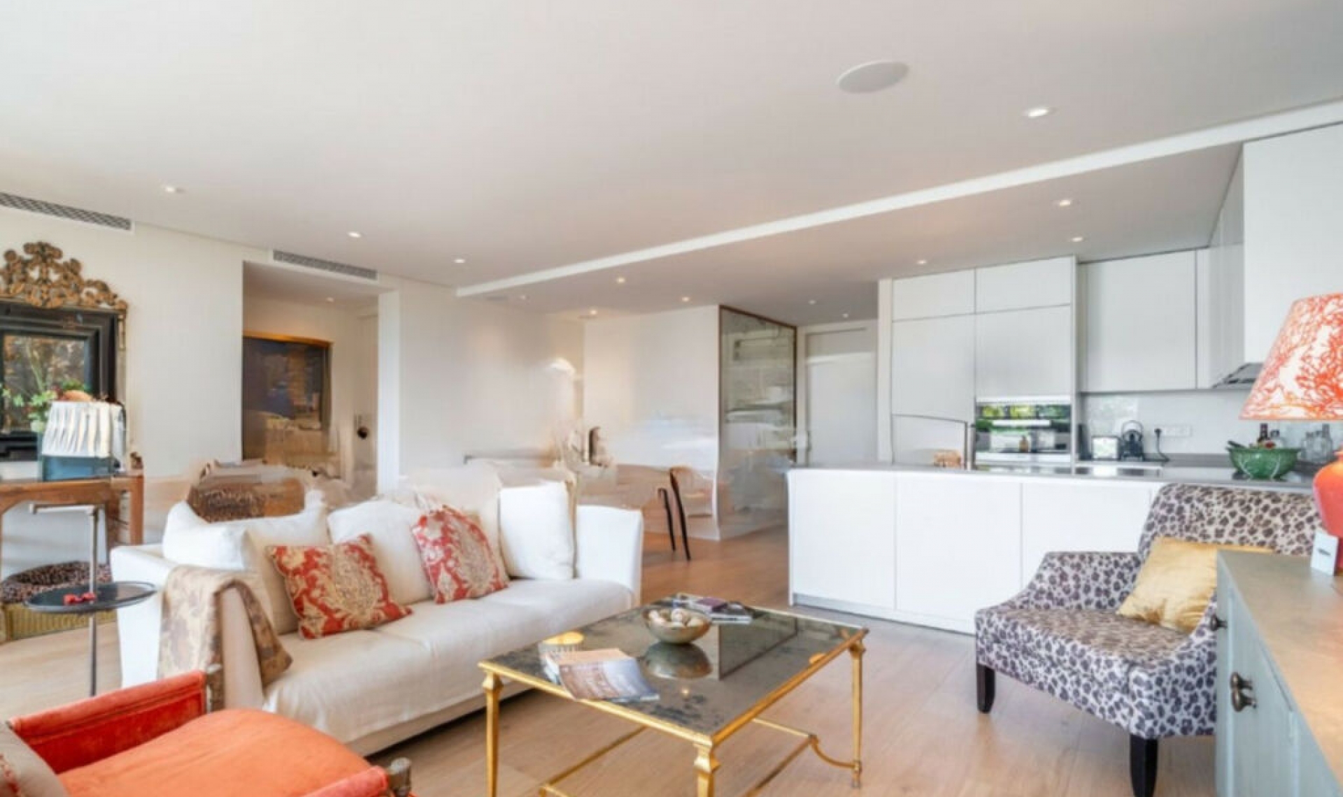 Resale - Apartment -
Marbella