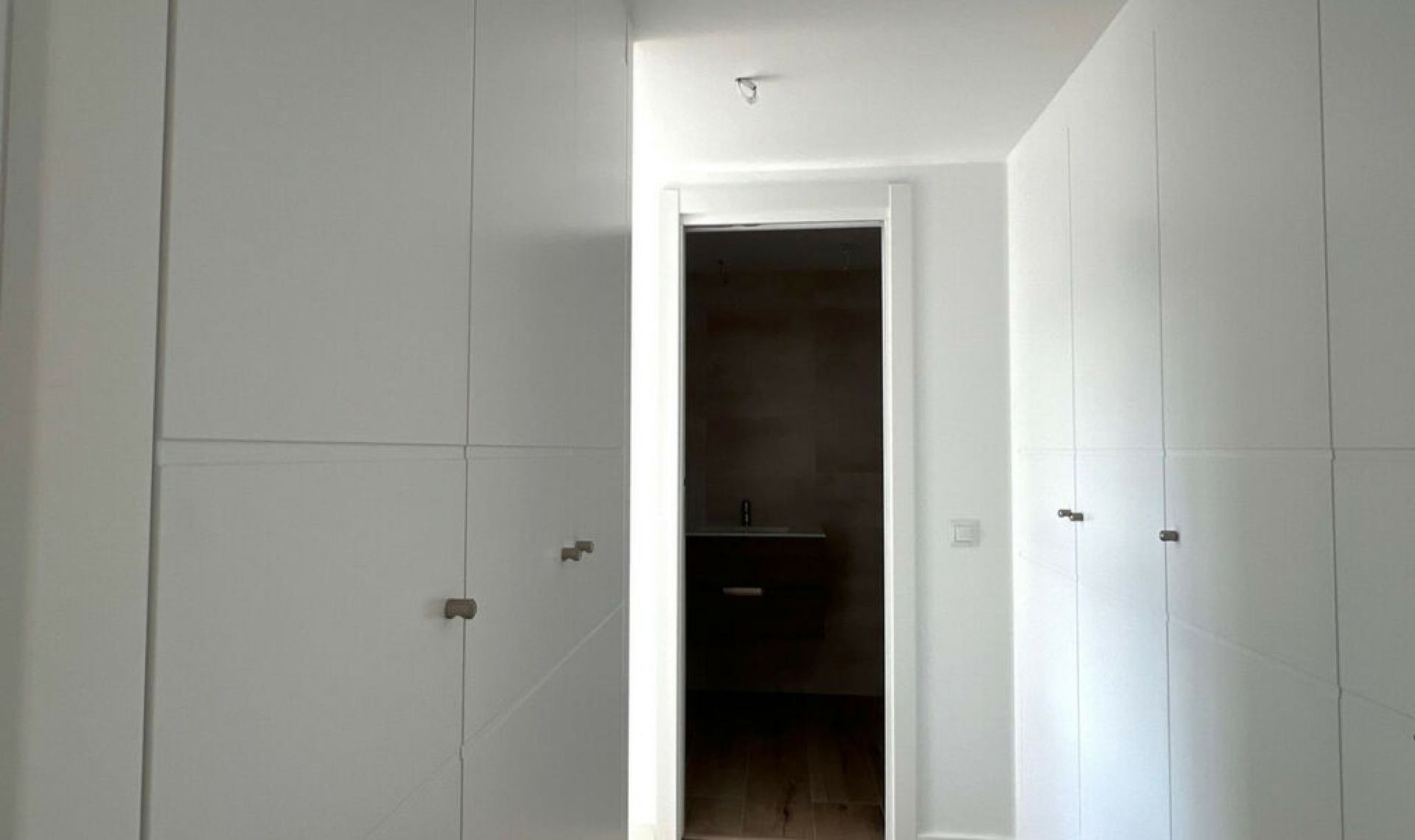 Resale - Apartment -
Marbella