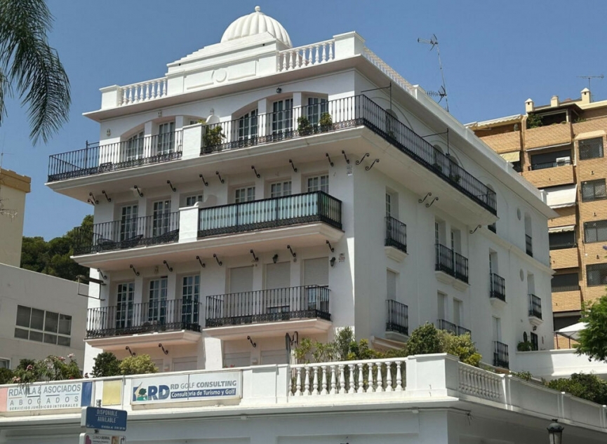 Resale - Apartment -
Marbella