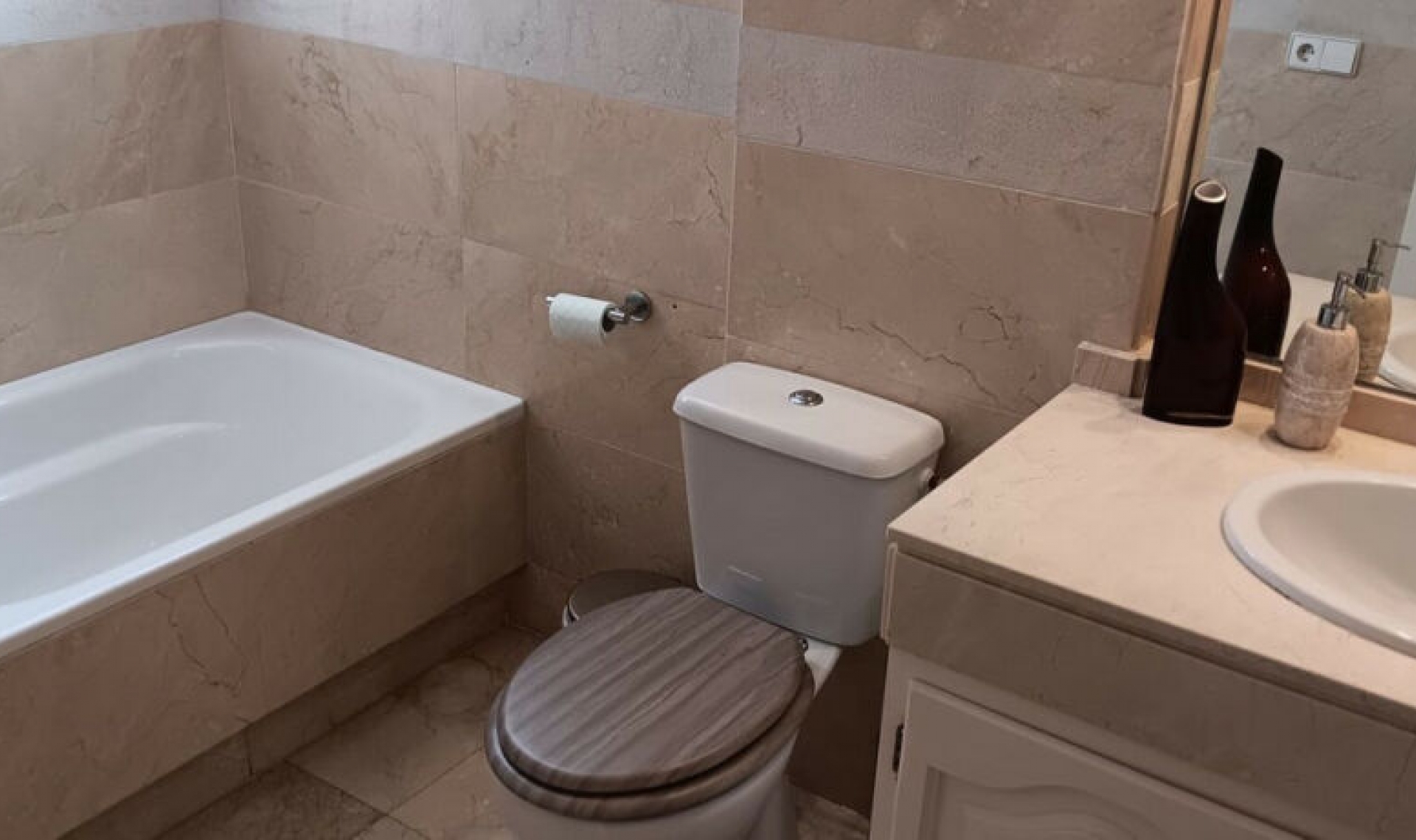 Resale - Apartment -
Marbella