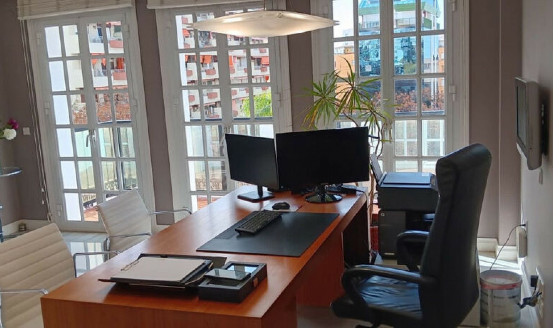 Resale - Apartment -
Marbella