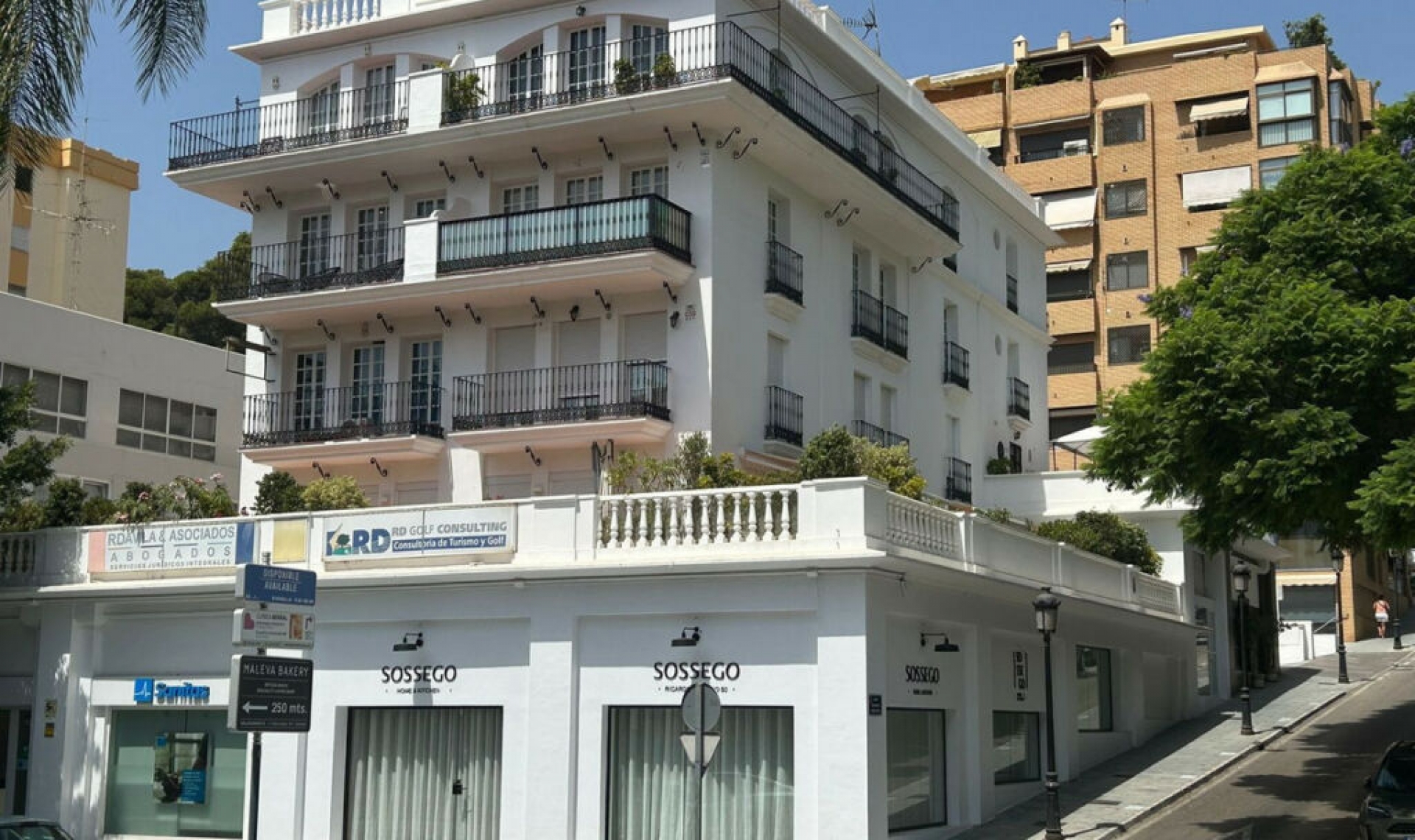 Resale - Apartment -
Marbella