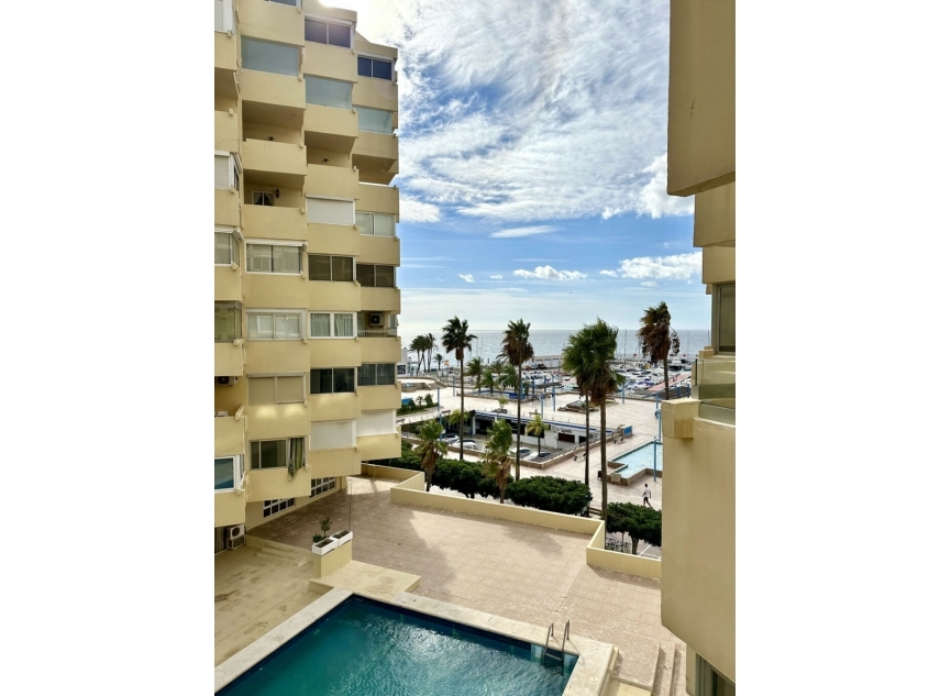 Resale - Apartment -
Marbella