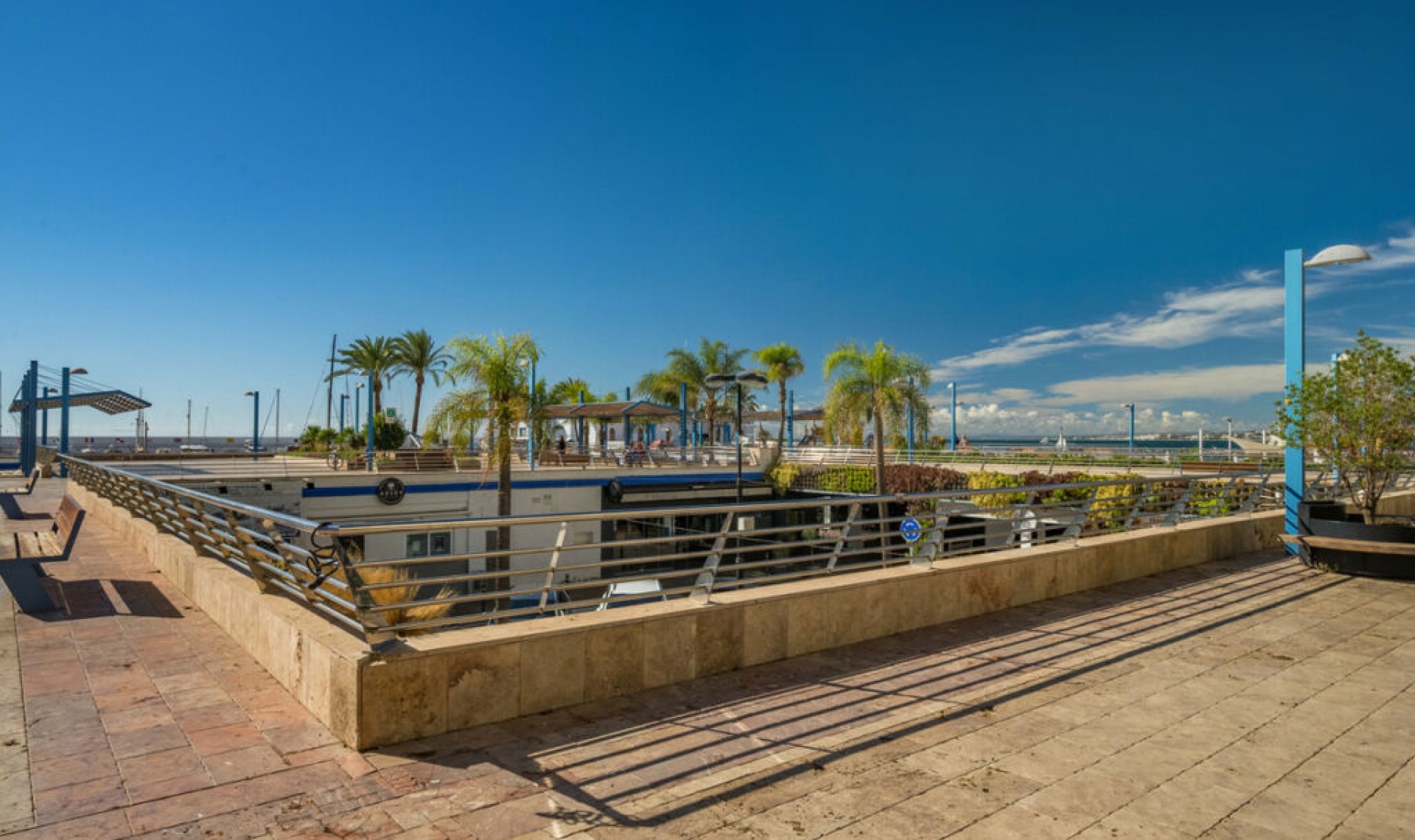 Resale - Apartment -
Marbella