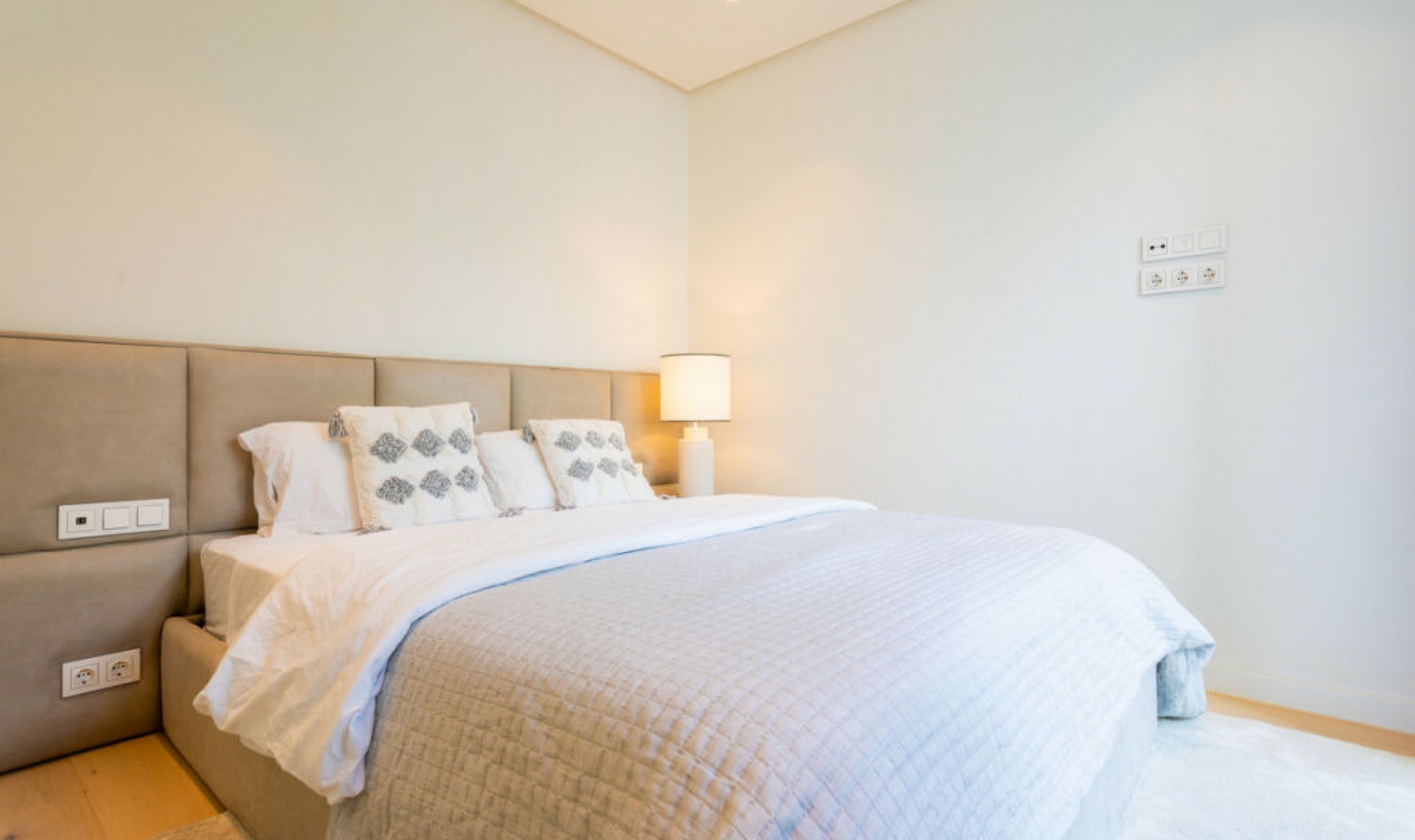 Resale - Apartment -
Marbella