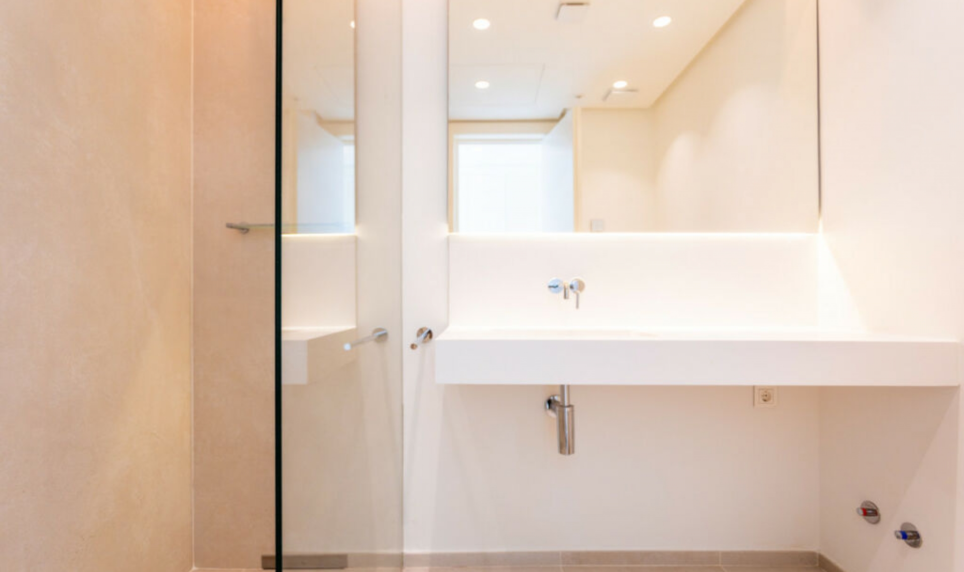 Resale - Apartment -
Marbella