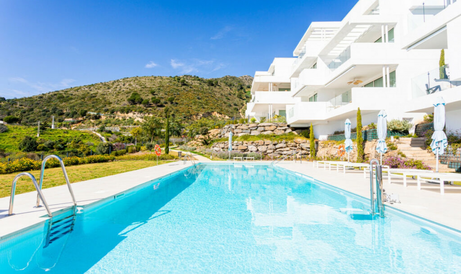 Resale - Apartment -
Marbella