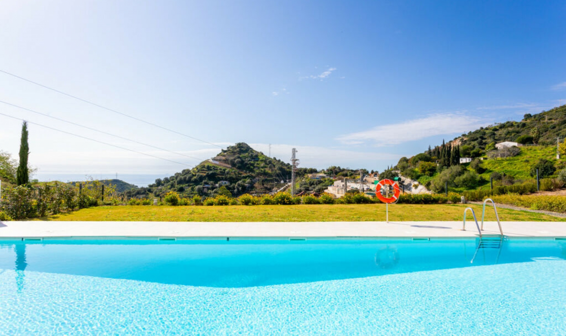 Resale - Apartment -
Marbella