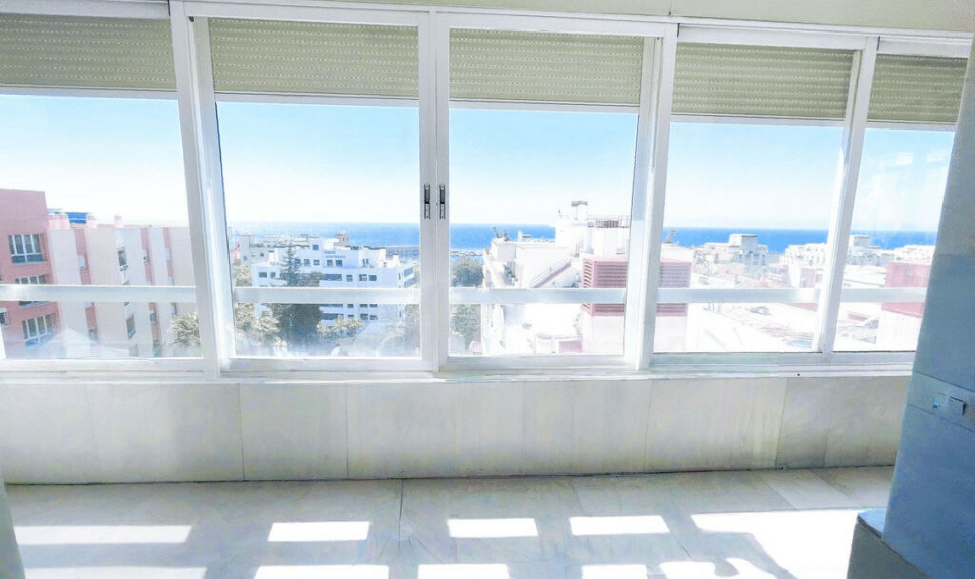 Resale - Apartment -
Marbella