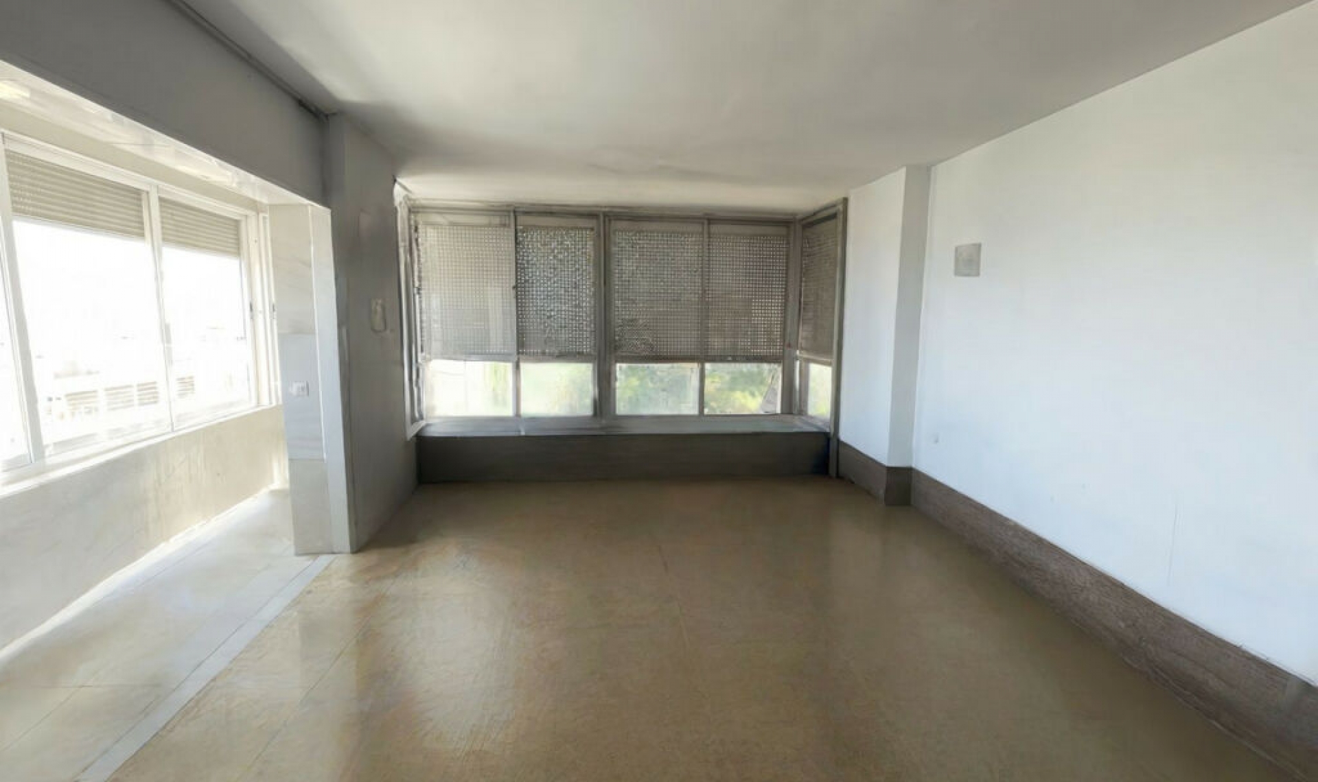 Resale - Apartment -
Marbella