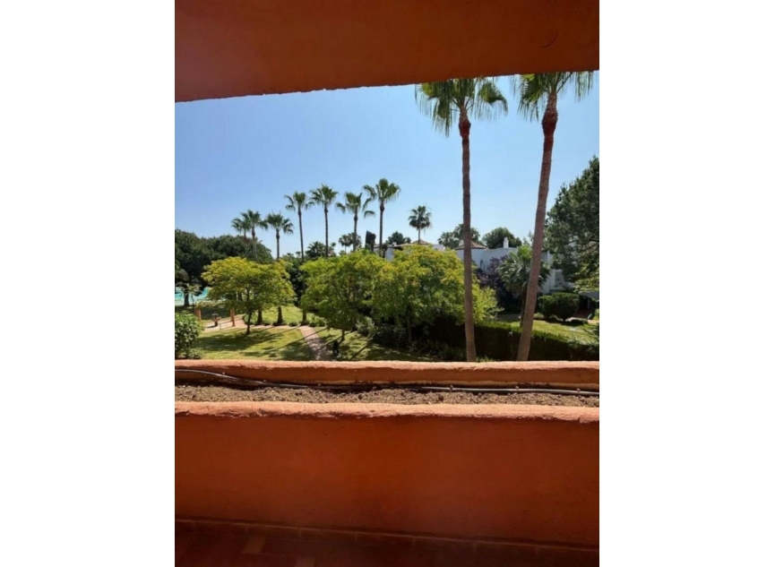 Resale - Apartment -
Marbella