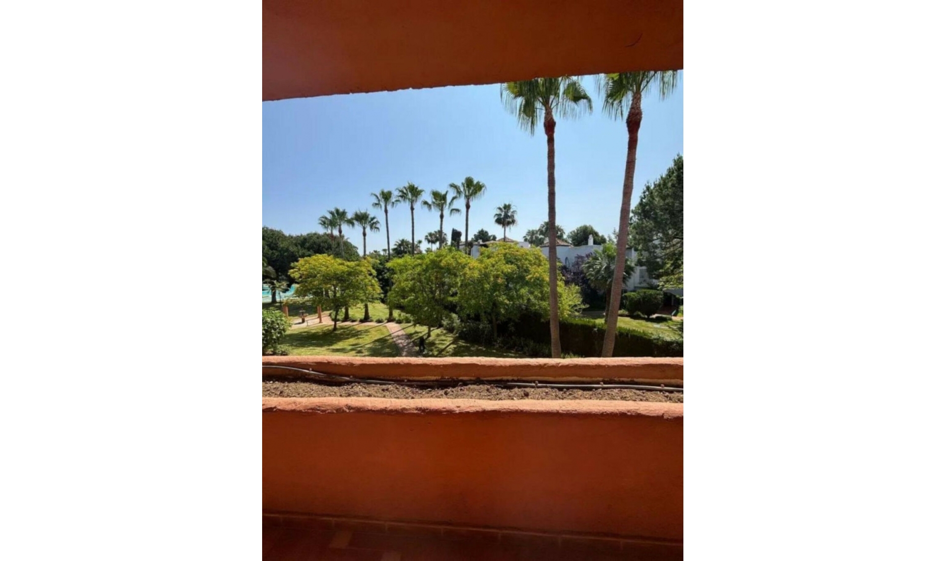 Resale - Apartment -
Marbella