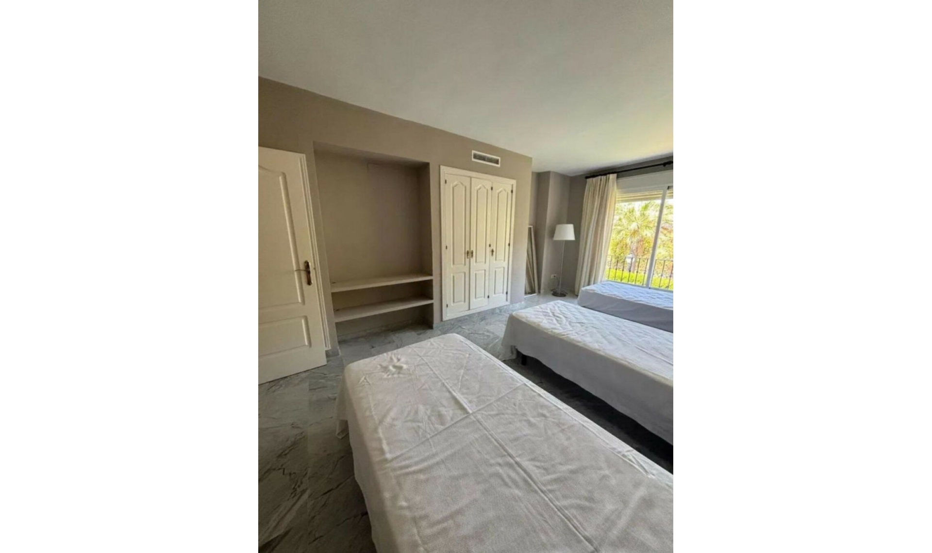 Resale - Apartment -
Marbella