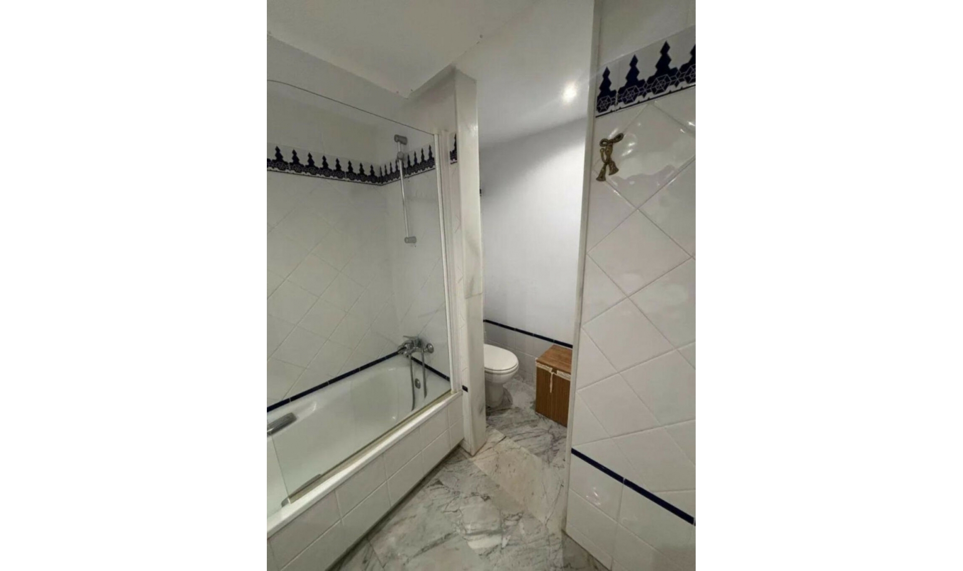 Resale - Apartment -
Marbella