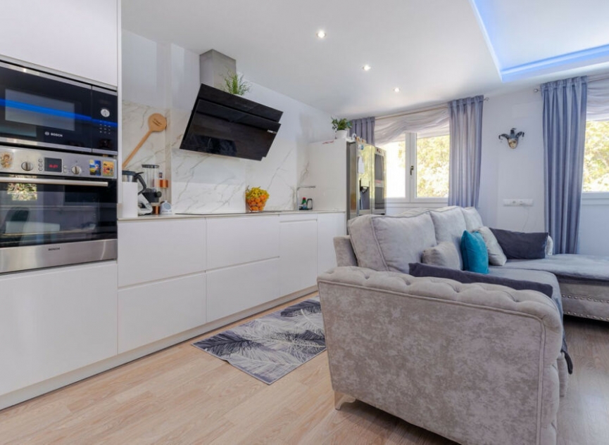 Resale - Apartment -
Marbella