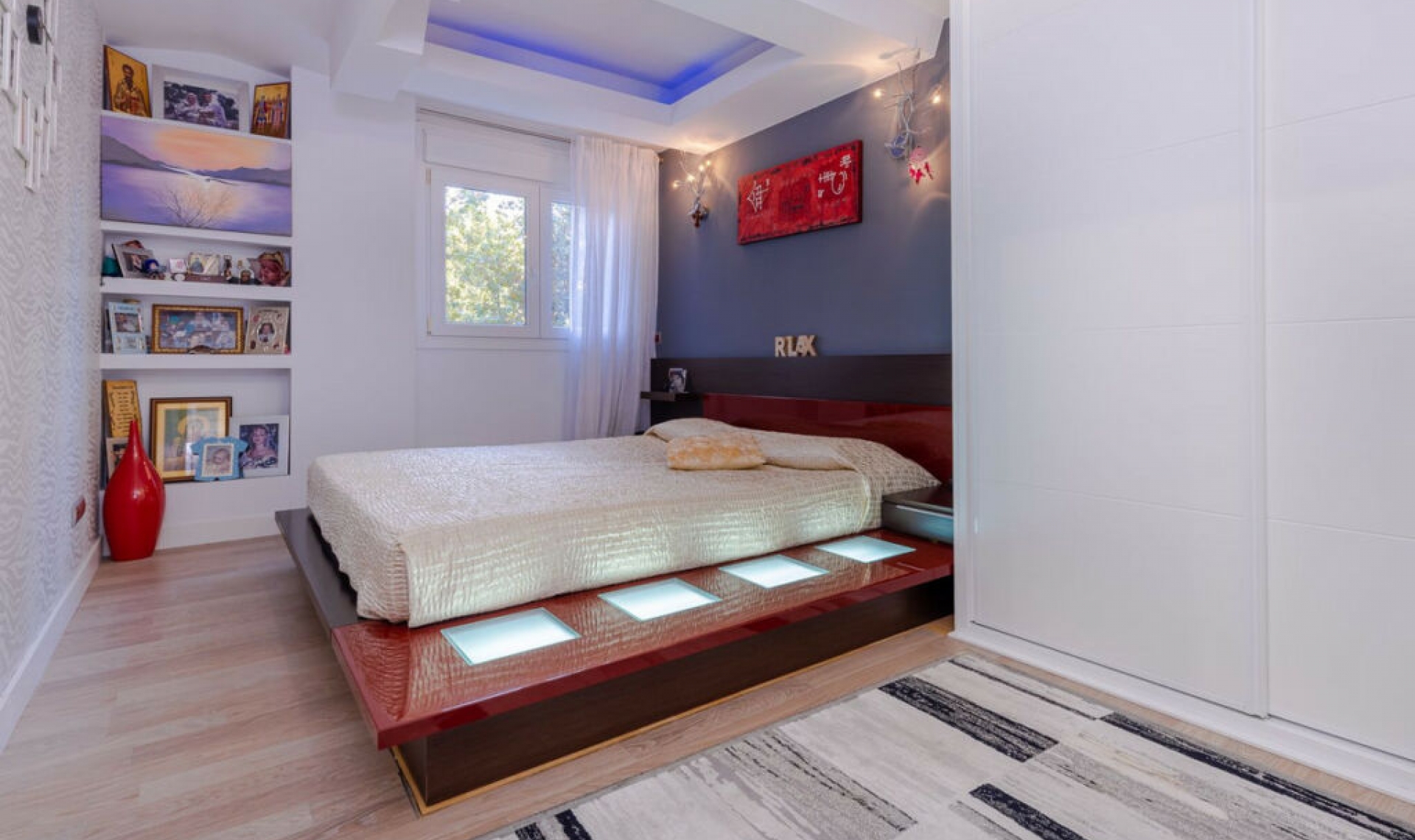 Resale - Apartment -
Marbella