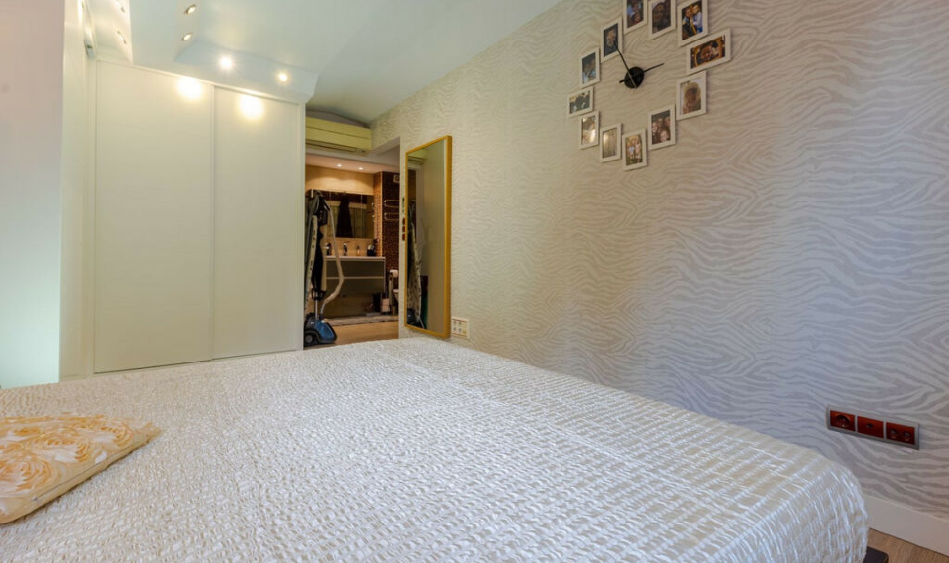 Resale - Apartment -
Marbella