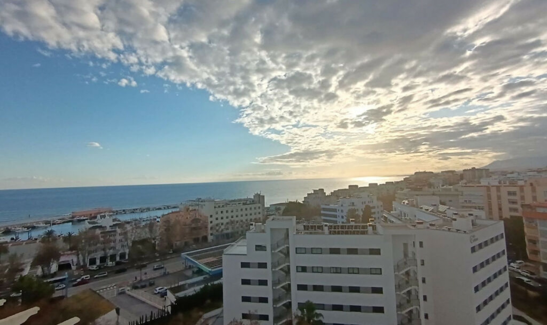 Resale - Apartment -
Marbella